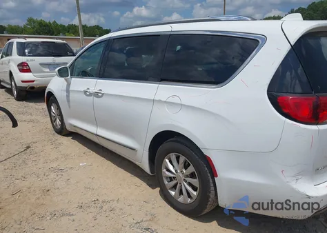 2019 Chrysler Pacifica Touring L из США, поврежденный, VIN 2C4RC1BG2KR650925